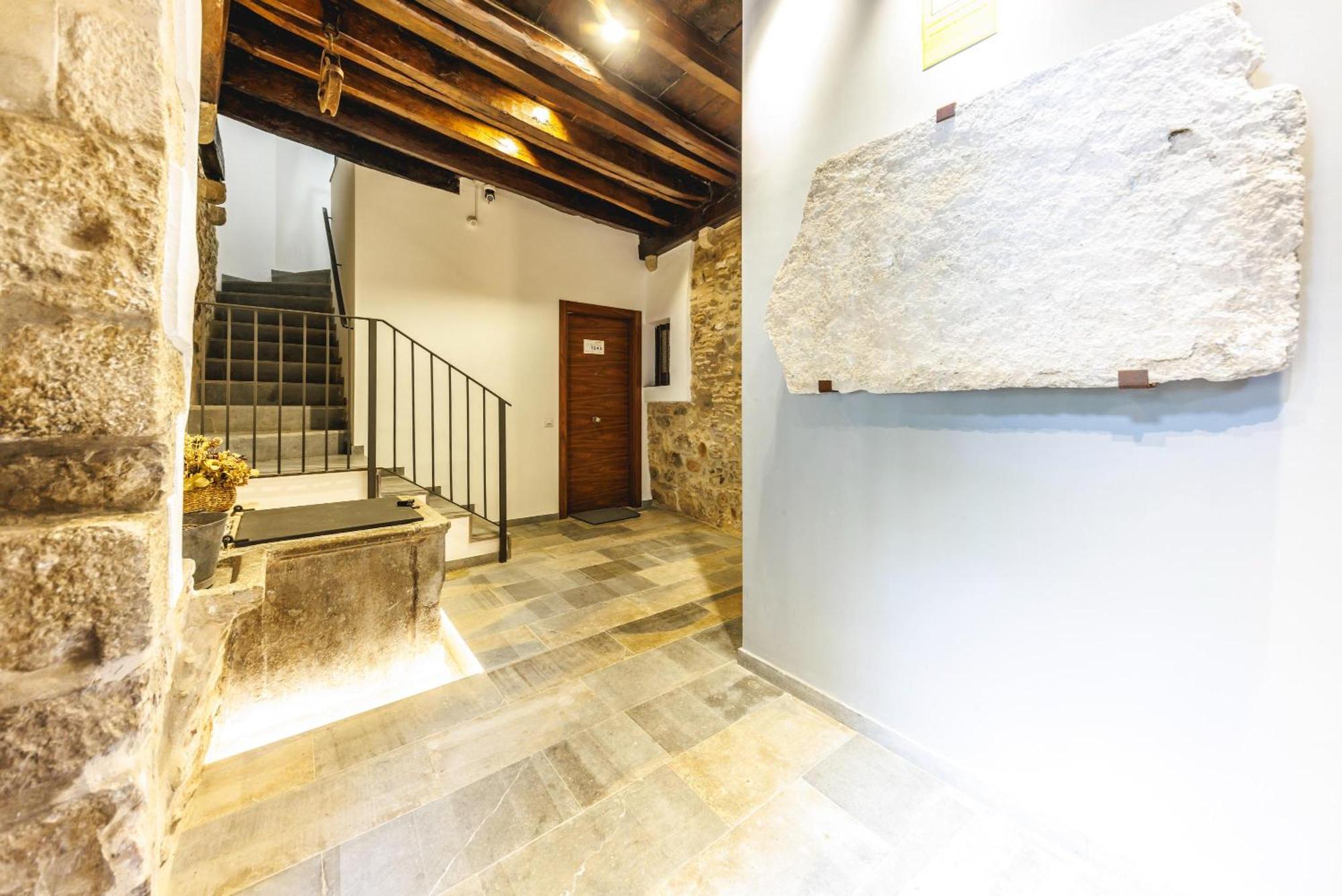 Bravissimo Girona 1593, Medieval Charm Exterior photo